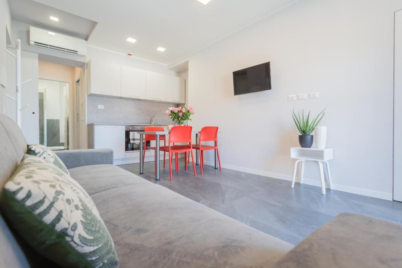 Sant'Agostino Apartments By Rent All 科莫 外观 照片