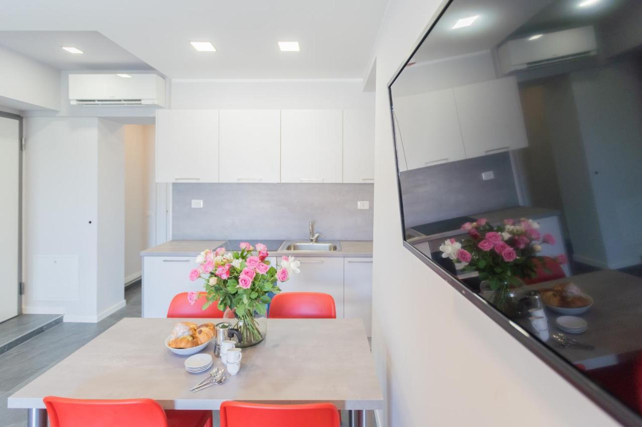 Sant'Agostino Apartments By Rent All 科莫 外观 照片