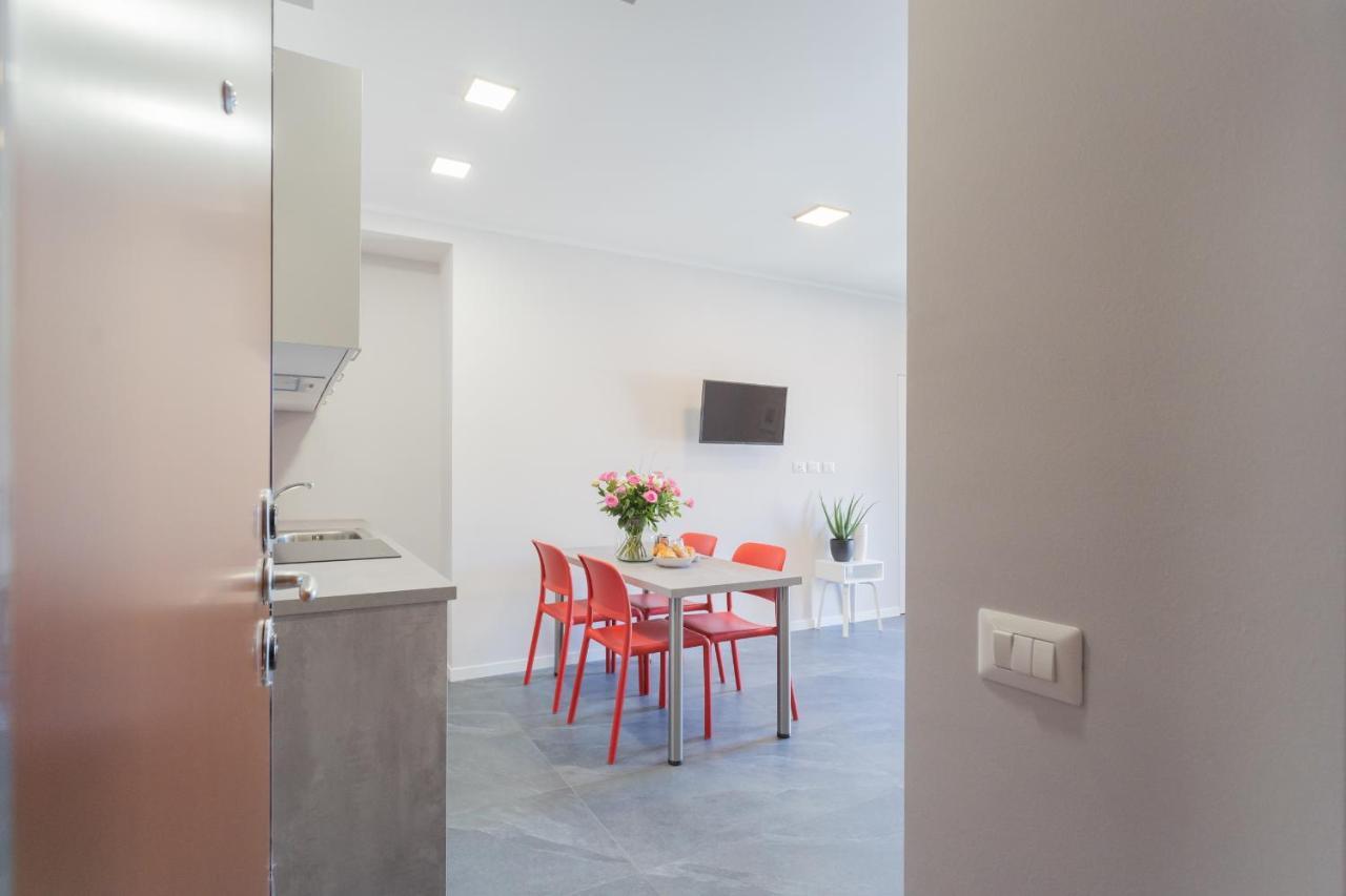 Sant'Agostino Apartments By Rent All 科莫 外观 照片
