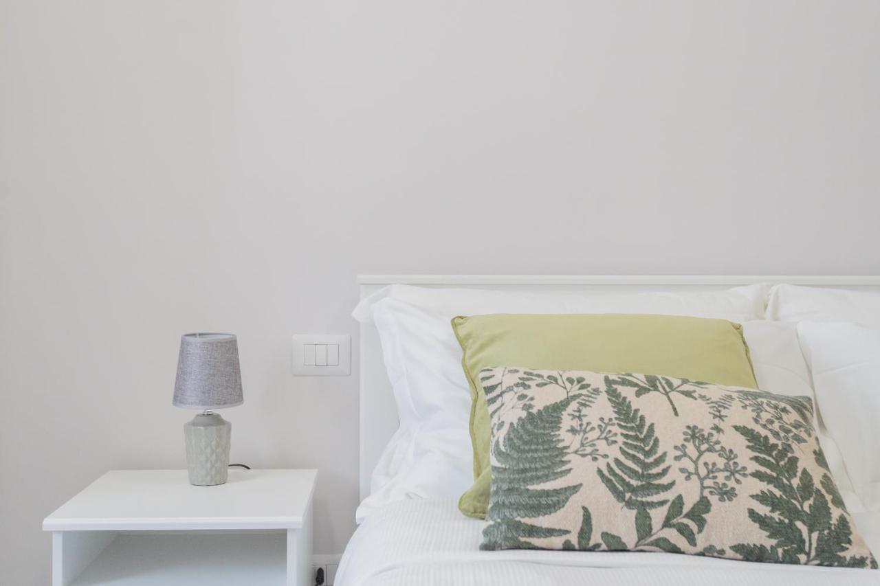 Sant'Agostino Apartments By Rent All 科莫 外观 照片
