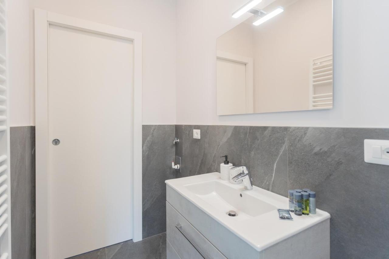 Sant'Agostino Apartments By Rent All 科莫 外观 照片