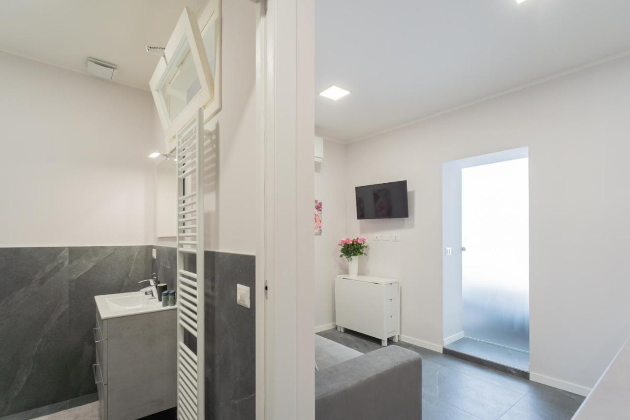 Sant'Agostino Apartments By Rent All 科莫 外观 照片